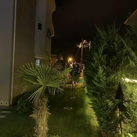 Kumbaba'da Oezel Havuz Tamamen Muestakil * Sile